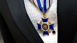 Alberta Order of Excellence medallion