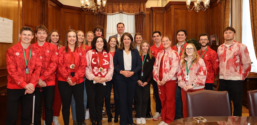 Premier Danielle Smith, Minister of Tourism and Sport, Joseph Schow, and Alberta’s 2024 Olympic and Paralympic athletes.